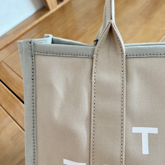 MJ Tote Full leather size: 41 * 34 * 15cm $140 Full leather medium size: 33 * 28 * 13cm $120 Full leather small size: 26 × 20 × 13cm $100 Fabric Large Size: 41 * 34 * 15cm $100 Medium size of fabric: 33 * 28 * 13cm $90 Fabric small size: 26 × 20 × 13cm $8