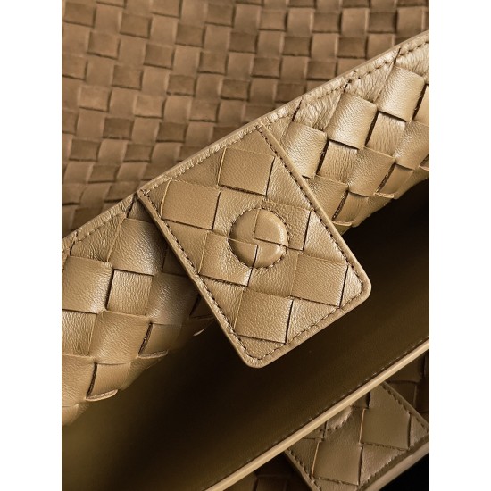 BV Bags Top Quality ANDIAMO 743575