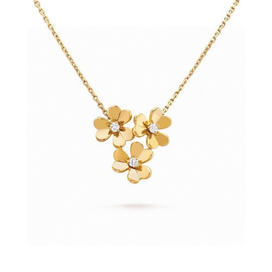 Van Cleef Jewelry Necklace