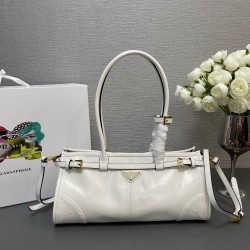 Prada Bags Top Quality
32x15.5x12cm