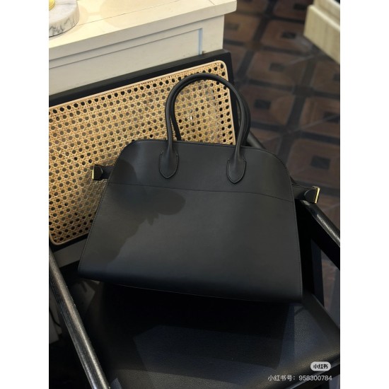 The Row Bags Top Quality
Small:26.20.18
Big:38.26.23