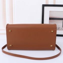 The Row Bags Top Quality
Small:26.20.18
Big:38.26.23