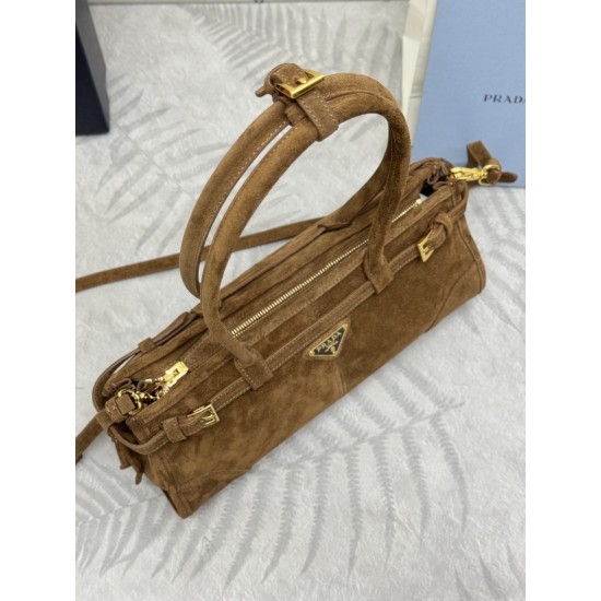 Prada Bags Top Quality
32x15.5x12cm