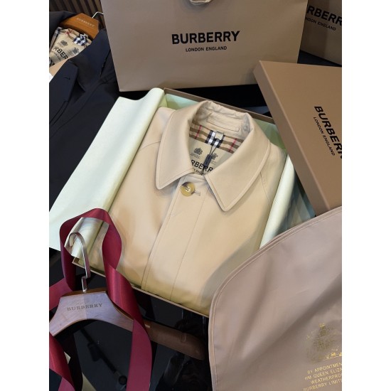 Burberry coat
uk4，6，8，10，12
