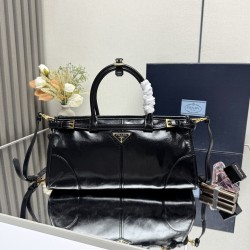 Prada Bags Top Quality
32x15.5x12cm