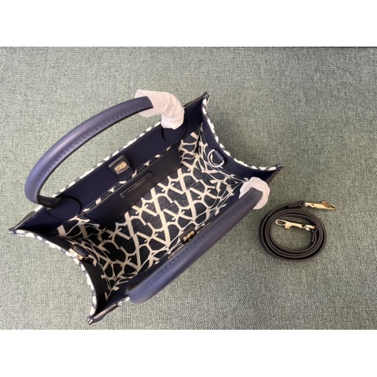 Valentino Bags Top Quality
35/25/17cm