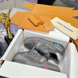 LV Shoes Top Quality
women 35-40 

men 39-45