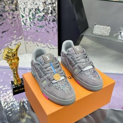 LV Shoes Top Quality
women 35-40 

men 39-45