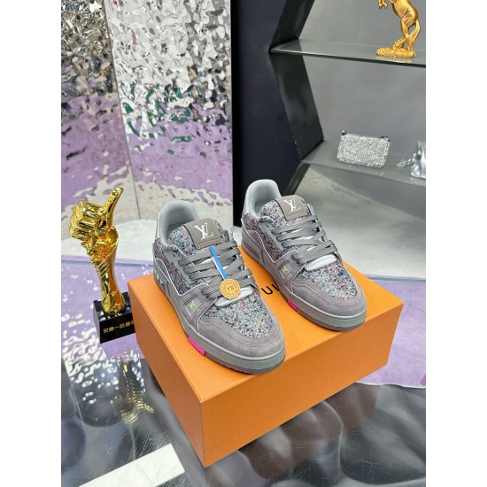 LV Shoes Top Quality
women 35-40 

men 39-45