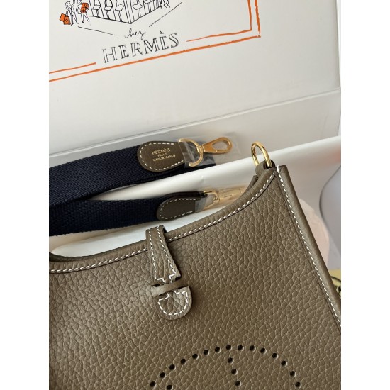 Hermes Bags Top Quality Evelyne 17cm
