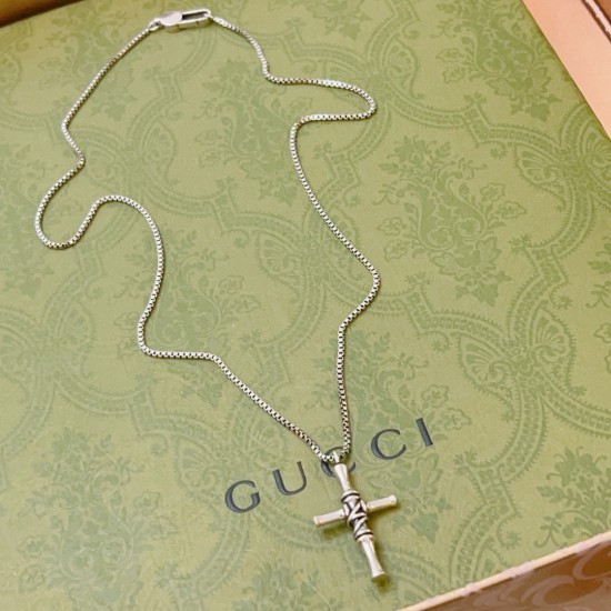 Gucci Jewelry Necklace