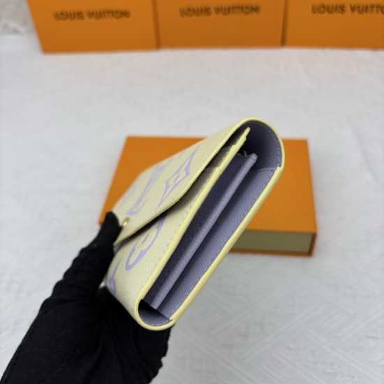 LV Bags High Quality Flip Wallet
