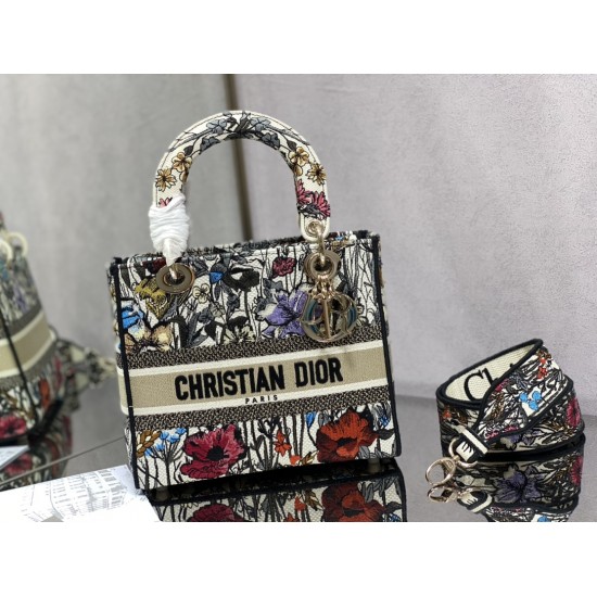 Dior Bags Top Quality
Five Grid