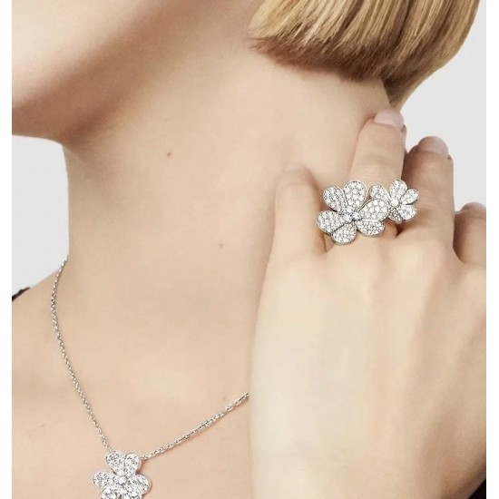 Van Cleef Jewelry Ring