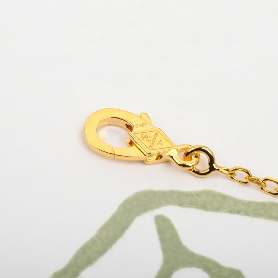 Van Cleef Jewelry Necklace