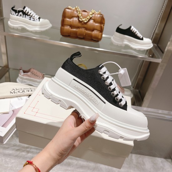 McQueen Shoes High Quality
women 35-40 

men 39-44