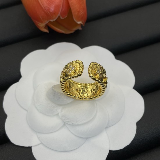 Van Cleef Jewelry High Quality