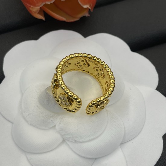 Van Cleef Jewelry High Quality