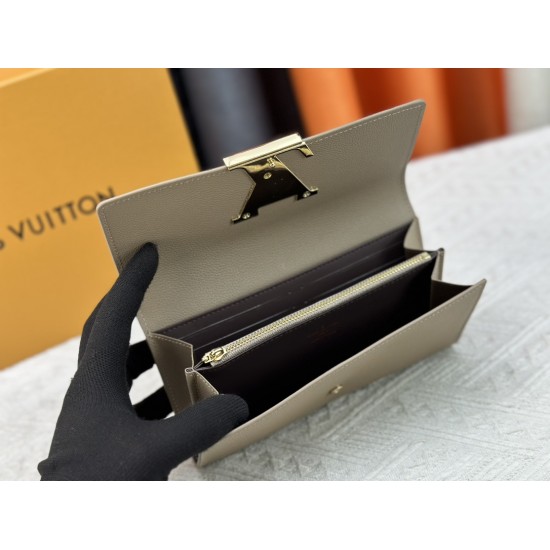 LV Bags High Quality Flip Wallet
