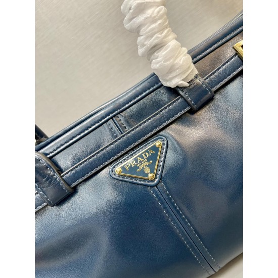 Prada Bags Top Quality
32x15.5x12cm
