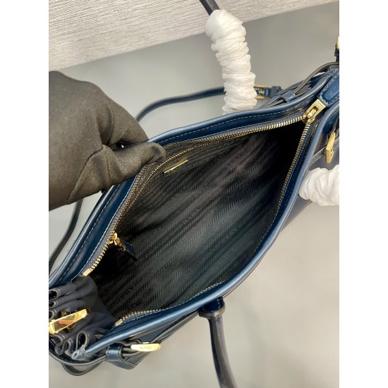 Prada Bags Top Quality
32x15.5x12cm