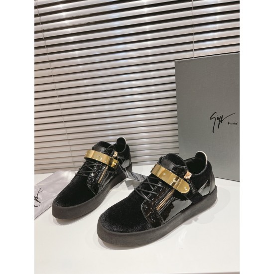 CL Shoes Casual shoes

 Top Quality