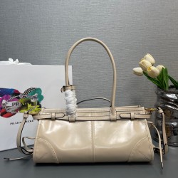 Prada Bags Top Quality
32x15.5x12cm