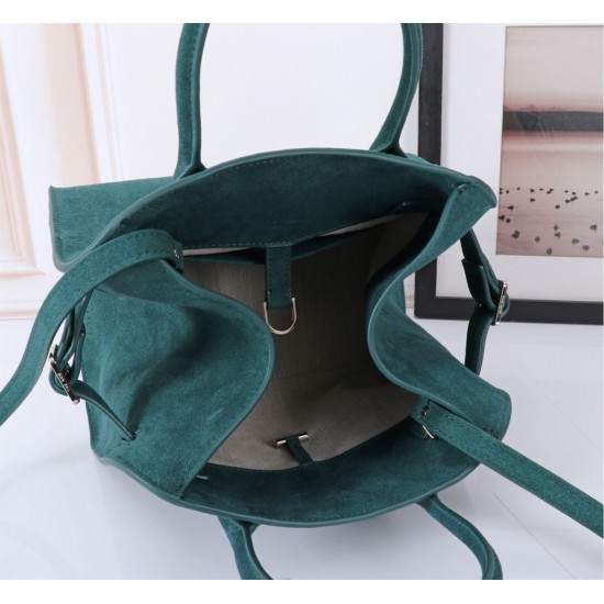 The Row Bags Top Quality
Small:26.20.18
Big:38.26.23