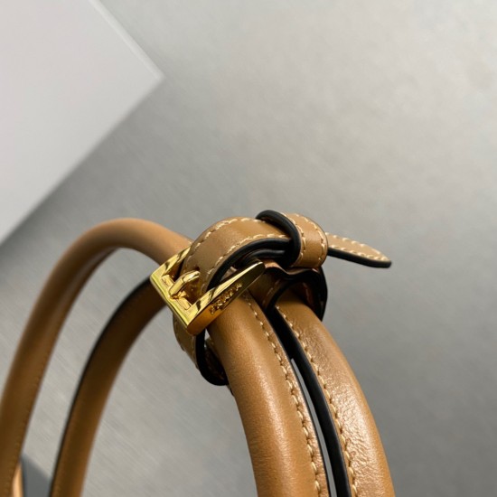 Prada Bags Top Quality
32x15.5x12cm