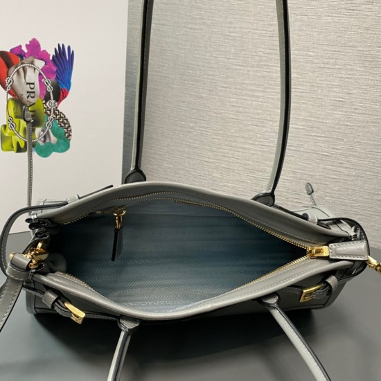 Prada Bags Top Quality
32x15.5x12cm