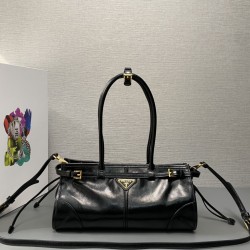 Prada Bags Top Quality
32x15.5x12cm
