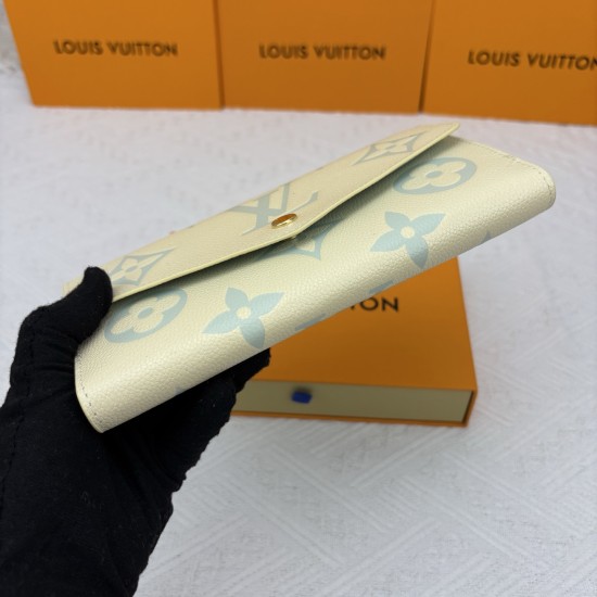 LV Bags High Quality Flip Wallet
