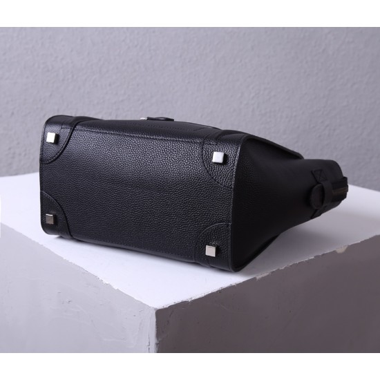 Celine Bags Top Quality 
Small size 20 * 20 * 8cm
Medium size 26 * 26 * 13cm
Large size 30 * 30 * 15cm