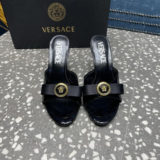 Versace Shoes Fashion shoes
 Top Quality