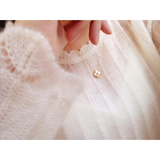 Van Cleef Jewelry Necklace