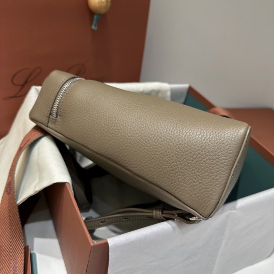 LP Bags Top Quality Size: 23 × 8 × 22cm