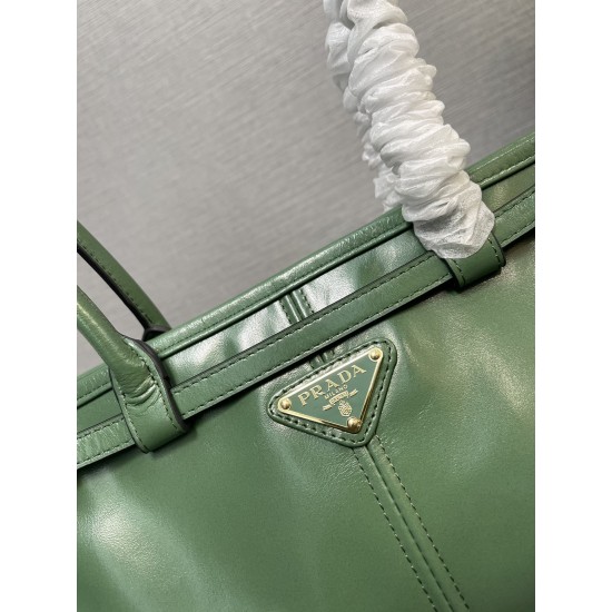 Prada Bags Top Quality
32x15.5x12cm