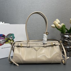 Prada Bags Top Quality
32x15.5x12cm