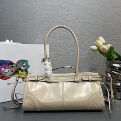 Prada Bags Top Quality
32x15.5x12cm