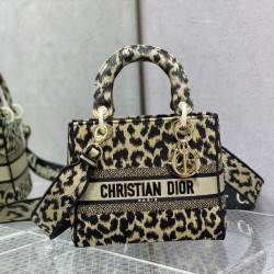 Dior Bags Top Quality
Five Grid