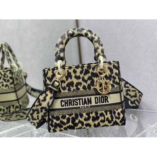 Dior Bags Top Quality
Five Grid